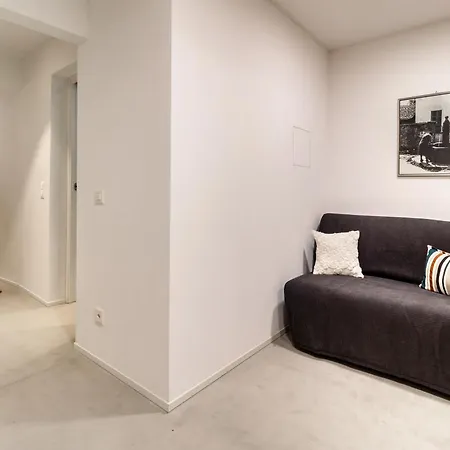 Strategic House From Lugano *
